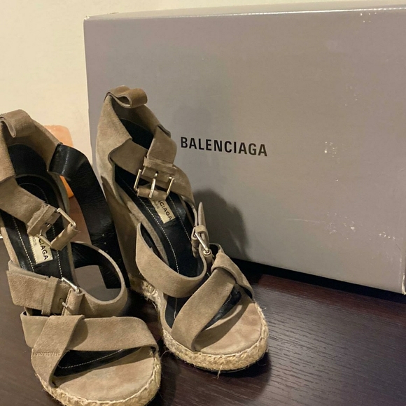 Balenciaga shoes - Picture 2 of 8